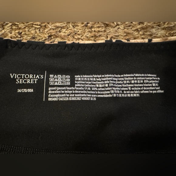 Victoria’s Secret Leggings - 14 - Picture 2 of 5